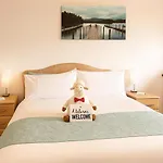 Kents Bank - Pet Friendly With Bay Views 펜션