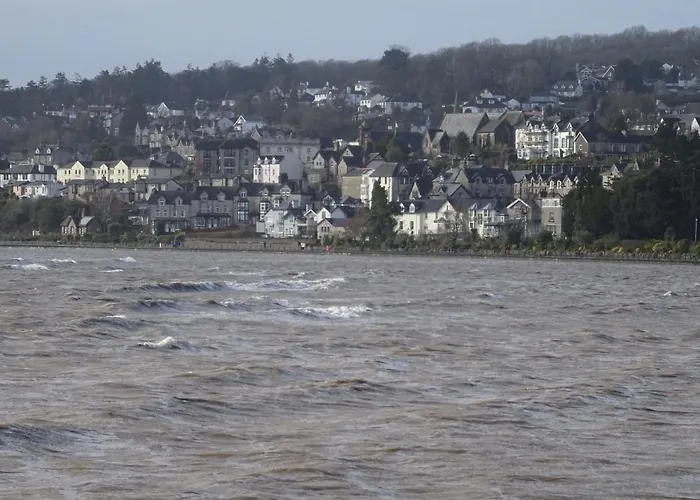 Kents Bank - Pet Friendly With Bay Views Grange-over-Sands