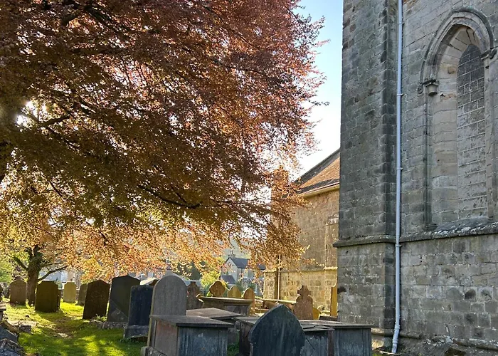 Kents Bank - Pet Friendly With Bay Views * Grange-over-Sands