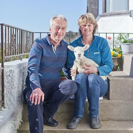Kents Bank - Pet Friendly With Bay Views Holiday home